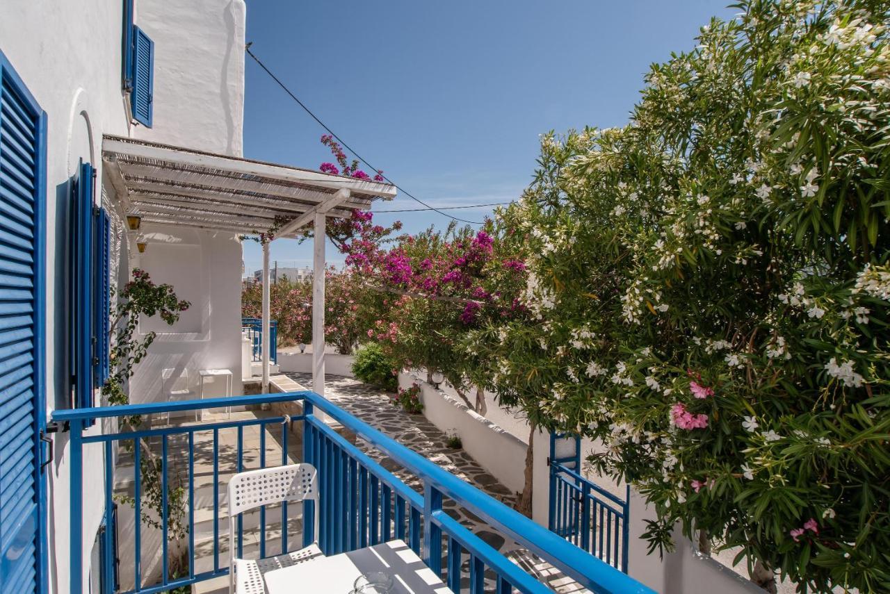 Livadia Seaside Studios 10 Парос Екстериор снимка