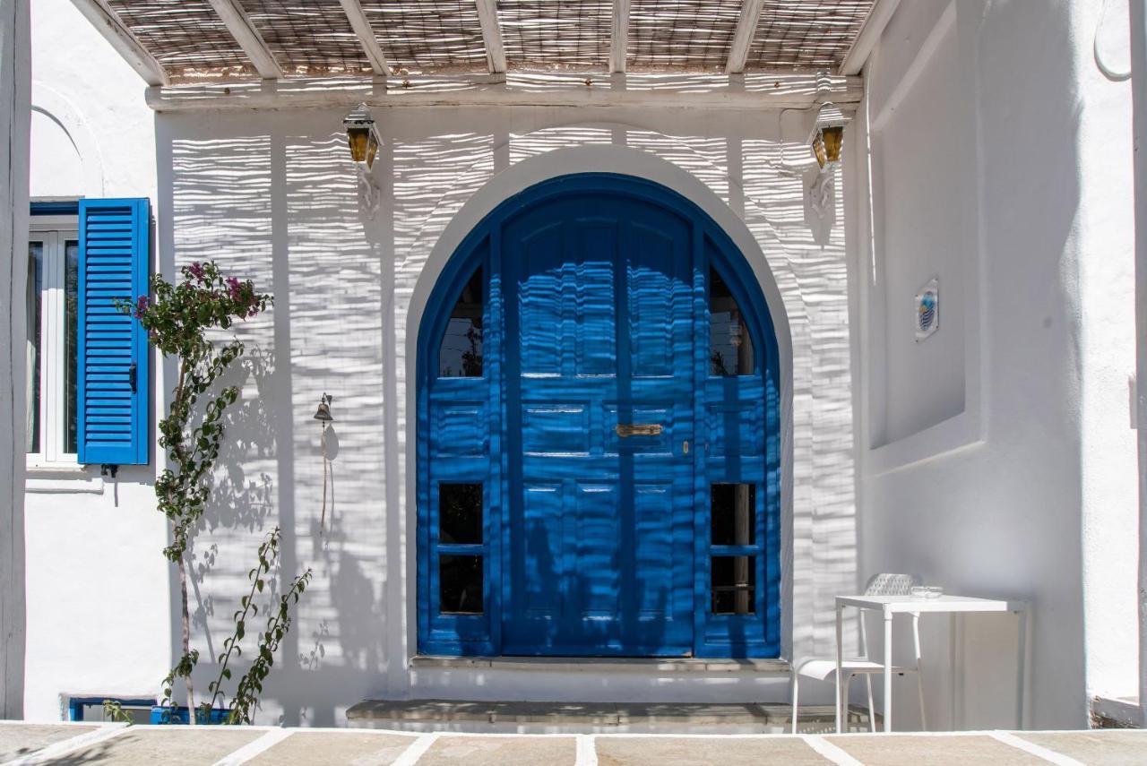 Livadia Seaside Studios 10 Парос Екстериор снимка