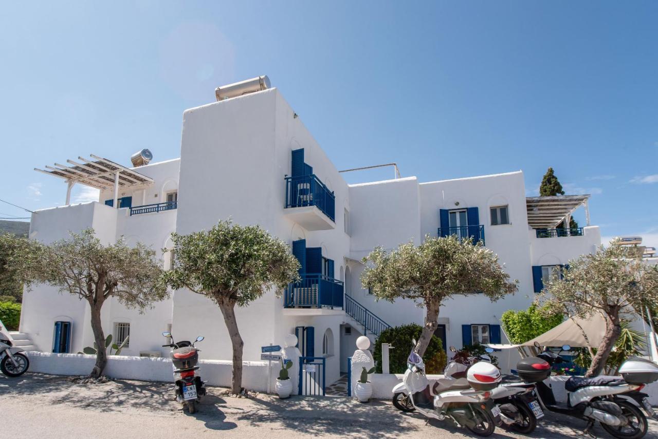 Livadia Seaside Studios 10 Парос Екстериор снимка